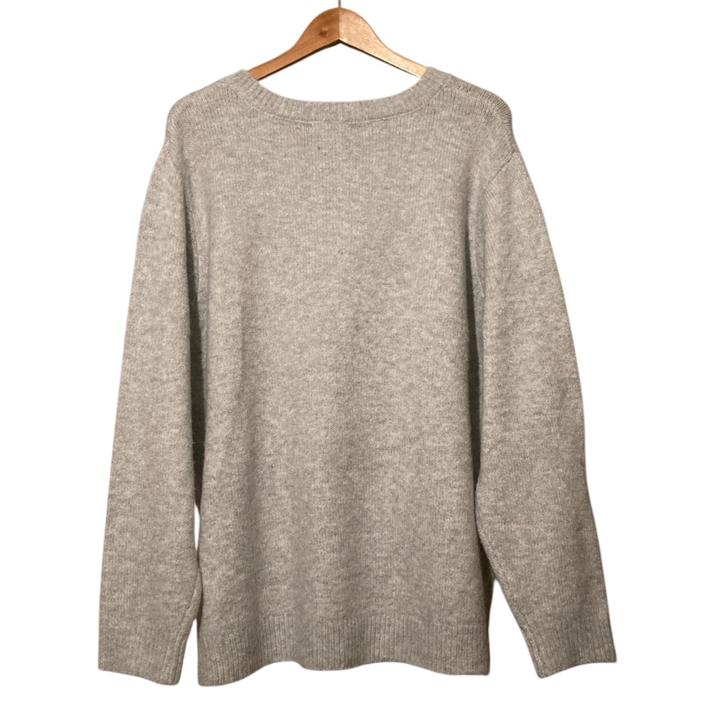 Cupcakes & Cashmere Holiday Sweater NWT - Picture 2 of 7